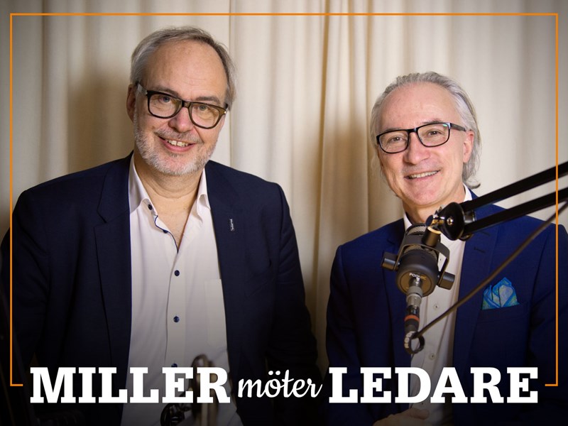 Omslag för podden Miller möter ledare – bild på Andreas Miller och Stefan Forsberg.