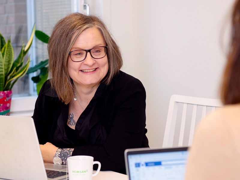 Porträtt Erika Björkholm.