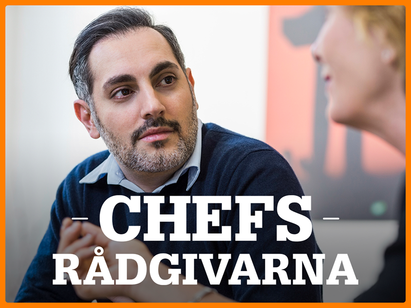 Två personer i samtal och text: Chefsrådgivarna.